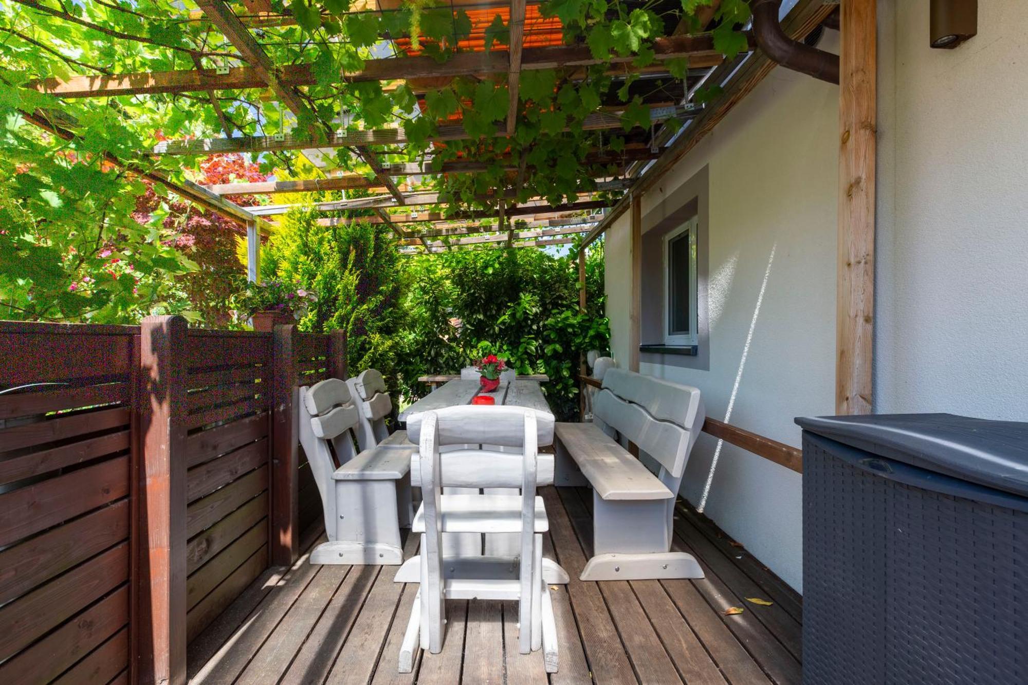 Bnb Comfort Guesthouse Olten - Lostorf Exterior foto